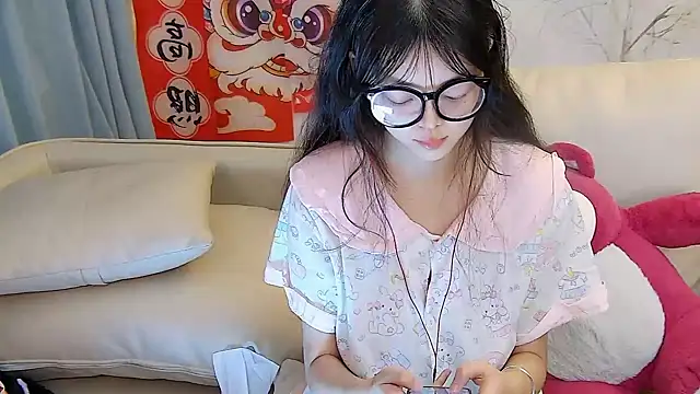 Snapshot of mango-a chatting on 03-21-25, 12:50 mango-a online show from 03-21-25, 12:50