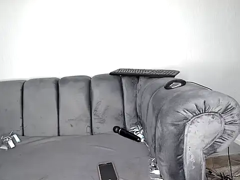 Pearl 00 online show from 11-13-25, 08:19