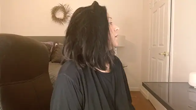 Snapshot of AlyssiaAmoreXO chatting on 10-14-25, 06:42 AlyssiaAmoreXO online show from 10-14-25, 06:42
