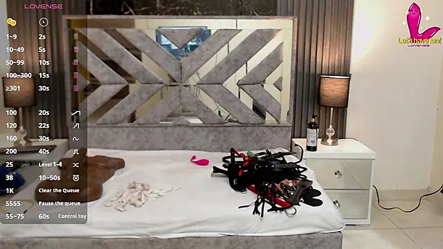 ValentinaThomas online show from 02-05-25, 08:25