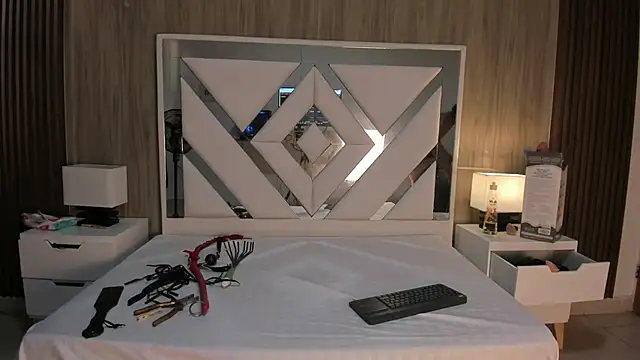 ValentinaThomas online show from 10-10-25, 07:46