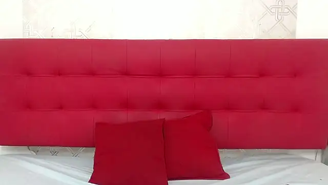 Snapshot of Celestial_Queen_ chatting on 02-13-25, 12:21 Celestial Queen online show from 02-13-25, 12:21