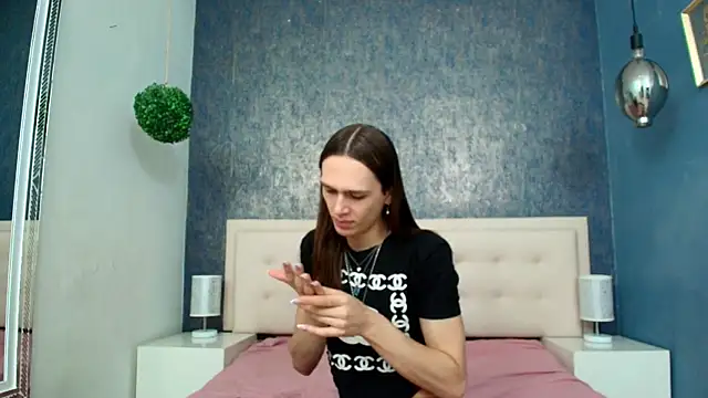Snapshot of Celestial_Queen_ chatting on 10-14-25, 01:12 Celestial Queen online show from 10-14-25, 01:12