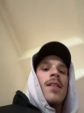 lescro95  online show from 10-24-25, 03:19