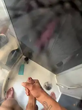 lescro95  online show from 04-15-26, 08:32