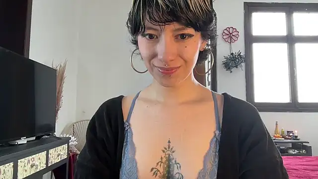 Snapshot of cataline_de_aragaon chatting on 01-08-25, 08:07 cataline de aragaon online show from 01-08-25, 08:07