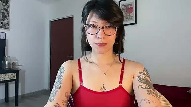 Snapshot of cataline_de_aragaon chatting on 09-16-25, 04:19 cataline de aragaon online show from 09-16-25, 04:19