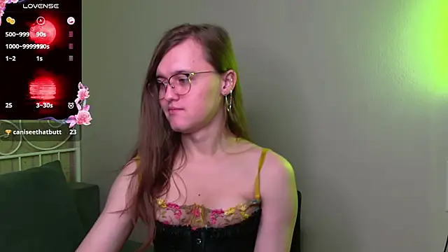 YukoFanee online show from 11-27-25, 03:47