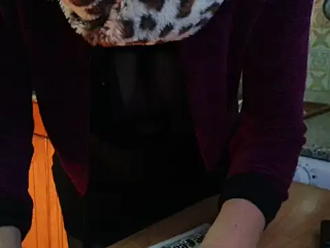 VeneRed online show from 11-08-25, 07:08