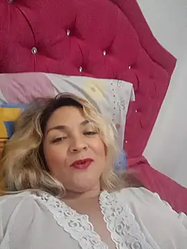 Snapshot of MalorySweet chatting on 01-13-25, 02:50 MalorySweet online show from 01-13-25, 02:50