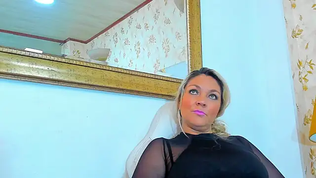 Snapshot of MalorySweet chatting on 09-18-25, 11:56 MalorySweet online show from 09-18-25, 11:56