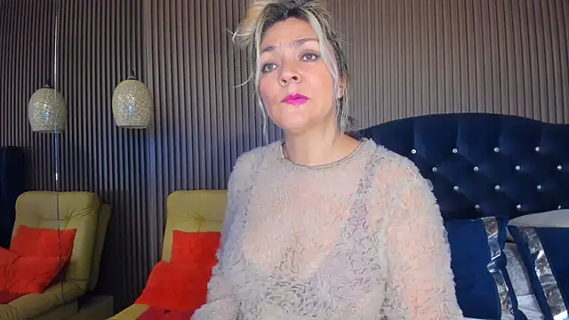 Snapshot of MalorySweet chatting on 06-05-26, 11:49 MalorySweet online show from 06-05-26, 11:49