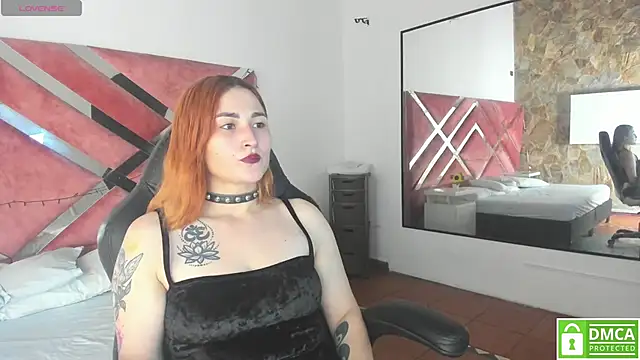 Snapshot of madame_ibby chatting on 01-16-25, 07:52 madame ibby online show from 01-16-25, 07:52