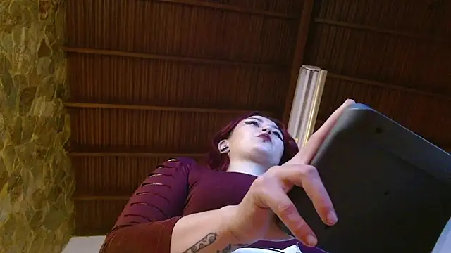 Snapshot of madame_ibby chatting on 10-21-25, 11:55 madame ibby online show from 10-21-25, 11:55