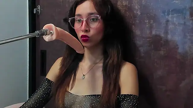 Snapshot of doll_bella_ chatting on 02-23-25, 08:00 doll bella online show from 02-23-25, 08:00