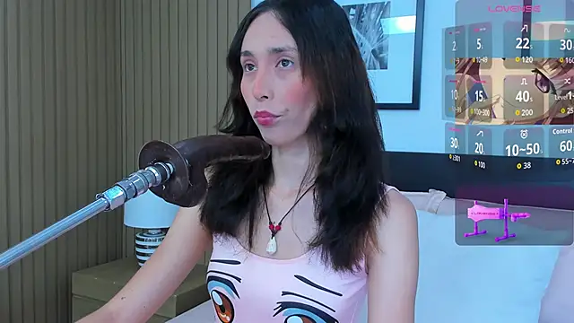 Snapshot of doll_bella_ chatting on 09-30-25, 07:41 doll bella online show from 09-30-25, 07:41