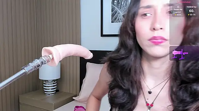 Snapshot of doll_bella_ chatting on 11-11-25, 07:58 doll bella online show from 11-11-25, 07:58