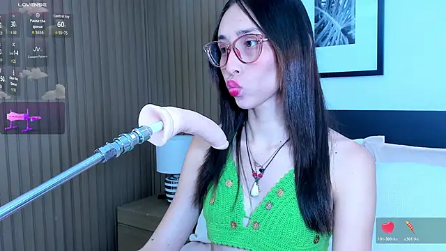 Snapshot of doll_bella_ chatting on 11-29-25, 08:01 doll bella online show from 11-29-25, 08:01