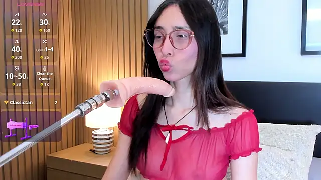 Snapshot of doll_bella_ chatting on 06-24-26, 08:08 doll bella online show from 06-24-26, 08:08