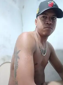 Snapshot of elputoflaco chatting on 03-23-26, 12:42 elputoflaco online show from 03-23-26, 12:42