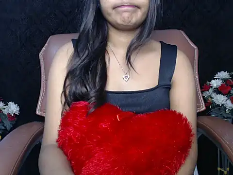 Snapshot of Wish_Queen chatting on 10-28-25, 06:43 Wish Queen online show from 10-28-25, 06:43