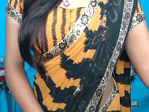 Snapshot of Wish_Queen chatting on 11-14-25, 07:29 Wish Queen online show from 11-14-25, 07:29