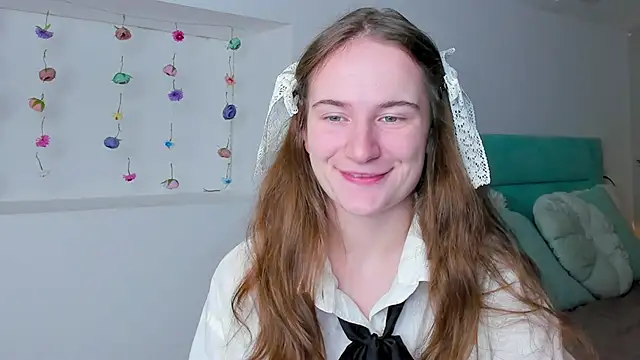 L1ittle kitty  online show from 11-16-25, 06:41