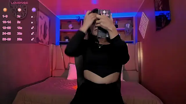 Lucy Williiams online show from 10-06-25, 12:02