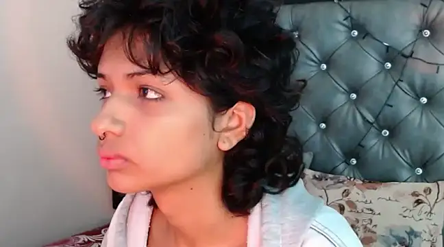 ToshiaKimich online show from 03-18-25, 01:31