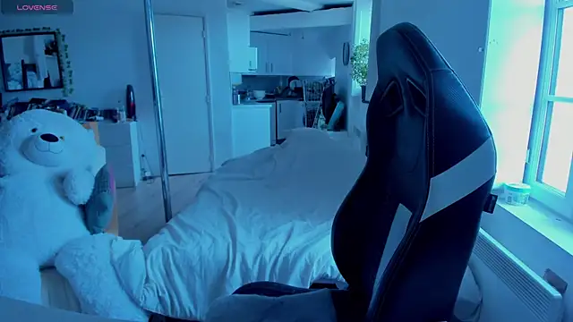 CeriseLapine online show from 03-14-25, 09:24