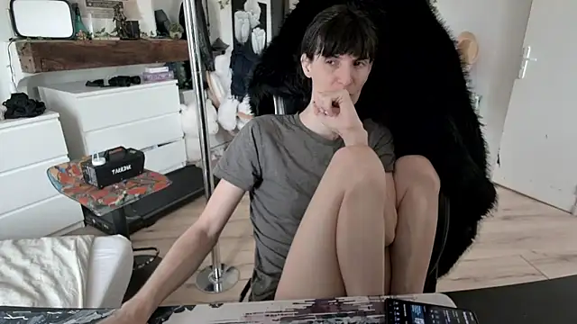 CeriseLapine online show from 10-14-25, 10:27