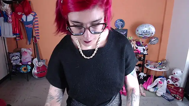 MissMiia2 online show from 02-05-25, 01:33