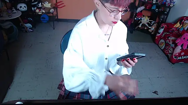 Snapshot of MissMiia2 chatting on 07-13-26, 10:40 MissMiia2 online show from 07-13-26, 10:40