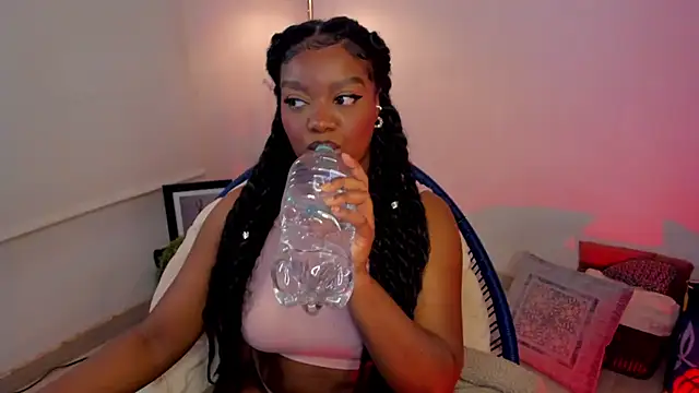 Im Maria online show from 10-26-25, 04:07