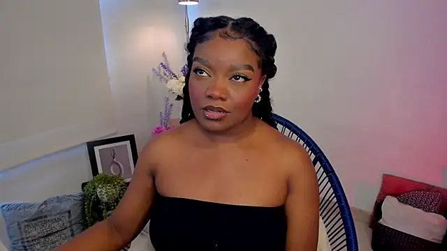 Im Maria online show from 10-29-25, 05:14