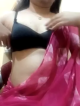 Snapshot of Indianhyna chatting on 02-05-25, 04:03 Indianhyna online show from 02-05-25, 04:03