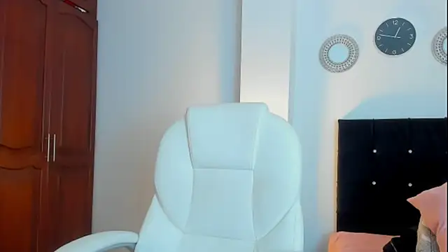 kathyajhonss online show from 10-25-25, 11:43