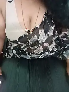 Snapshot of your-sameera chatting on 06-30-26, 04:35 your-sameera online show from 06-30-26, 04:35