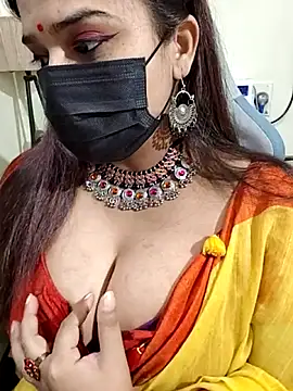 Snapshot of AzadPanchi2024 chatting on 10-17-25, 10:40 AzadPanchi2024 online show from 10-17-25, 10:40