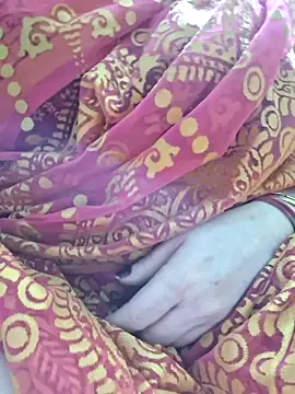 Snapshot of Raja_Ranii chatting on 02-22-26, 09:41 Raja Ranii online show from 02-22-26, 09:41