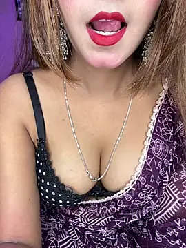 Snapshot of Diamond_queeen chatting on 03-16-26, 02:54 Diamond queeen online show from 03-16-26, 02:54