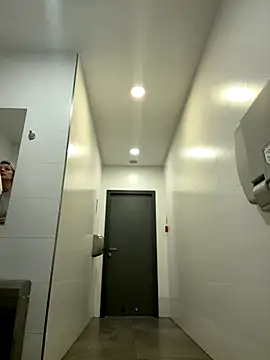 Diamond Bunny  online show from 11-26-25, 01:45