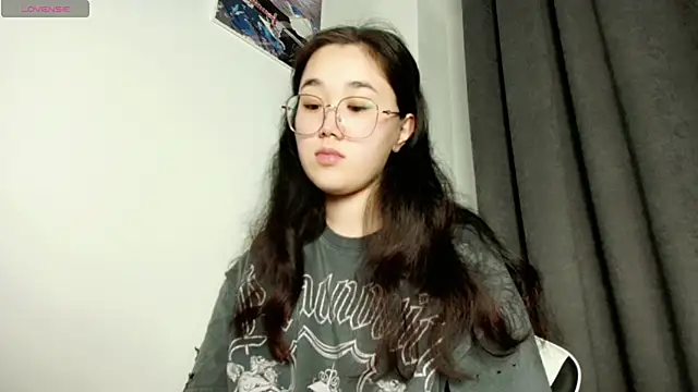 Snapshot of Jennatyan chatting on 03-08-25, 06:16 Jennatyan online show from 03-08-25, 06:16
