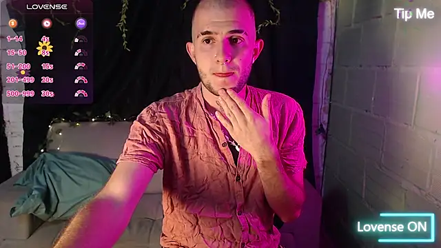 Snapshot of Dante_Bear_ chatting on 03-12-26, 11:00 Dante Bear online show from 03-12-26, 11:00