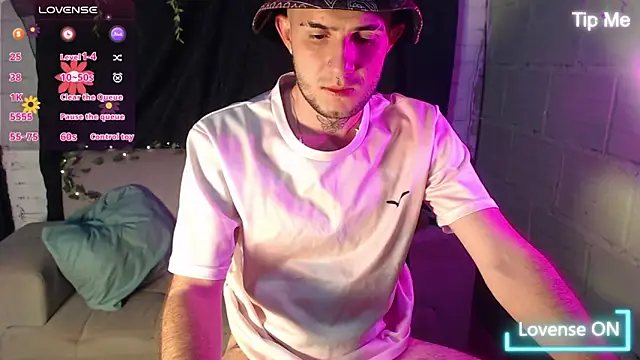 Snapshot of Dante_Bear_ chatting on 03-14-26, 12:06 Dante Bear online show from 03-14-26, 12:06