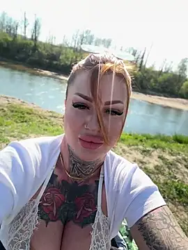 krysstal003 online show from 04-19-26, 02:16