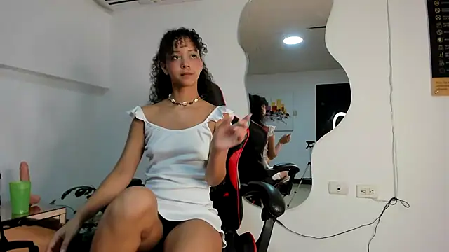 Snapshot of Milanxht chatting on 01-16-25, 09:08 Milanxht online show from 01-16-25, 09:08