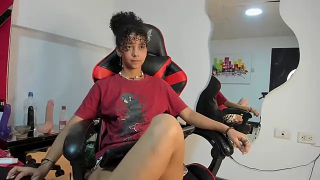 Snapshot of Milanxht chatting on 01-20-25, 12:04 Milanxht online show from 01-20-25, 12:04