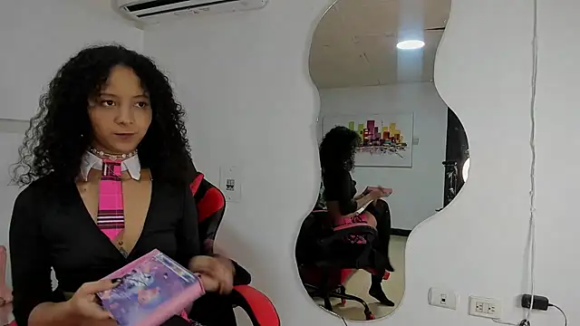 Snapshot of Milanxht chatting on 03-09-25, 09:14 Milanxht online show from 03-09-25, 09:14