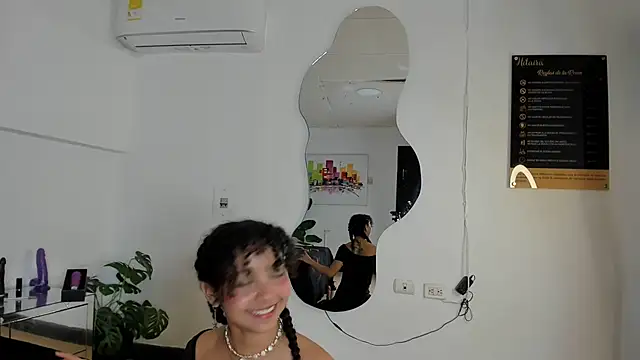 Snapshot of Milanxht chatting on 03-20-25, 01:24 Milanxht online show from 03-20-25, 01:24